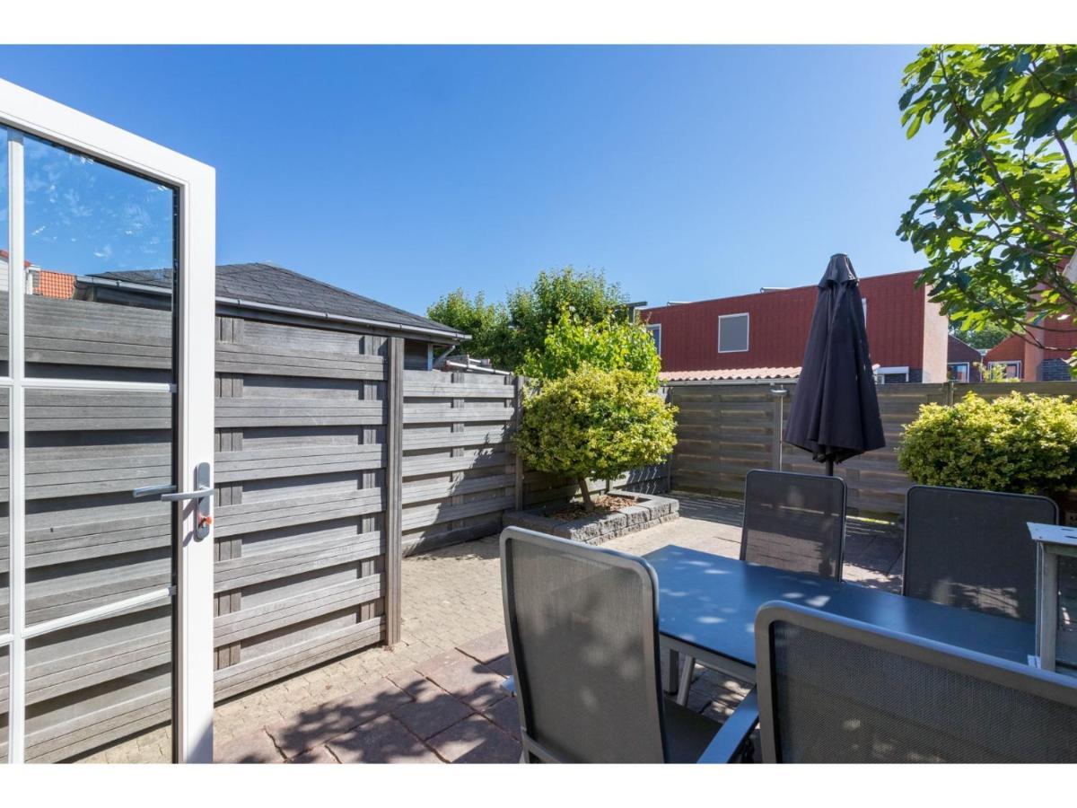 Quietly Located House Within Walking Distance Of The Beach Domburg Kültér fotó