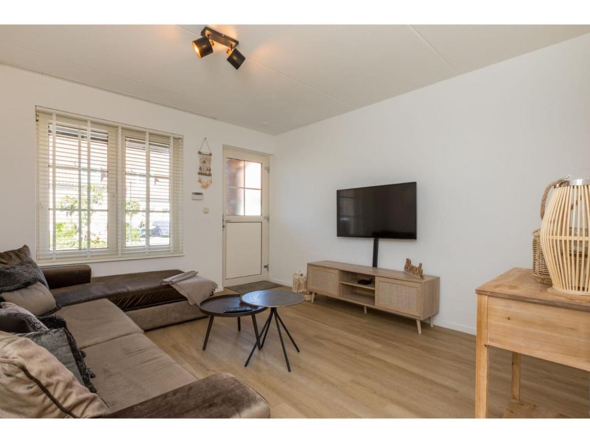 Quietly Located House Within Walking Distance Of The Beach Domburg Kültér fotó